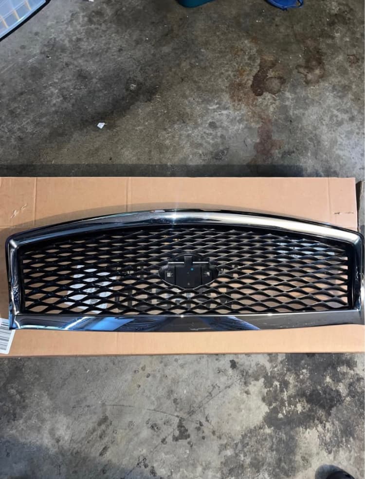 Infiniti Q50 Chrome Front Grille