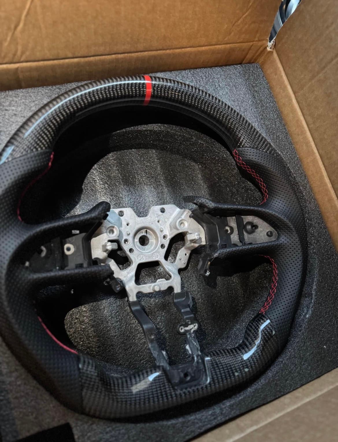 Brand New Carbon Fiber Steering Wheel for Infiniti Q50/Q60